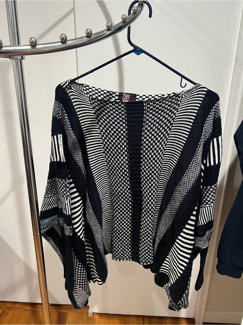 Pure hype Black & White Geometric Striped poncho